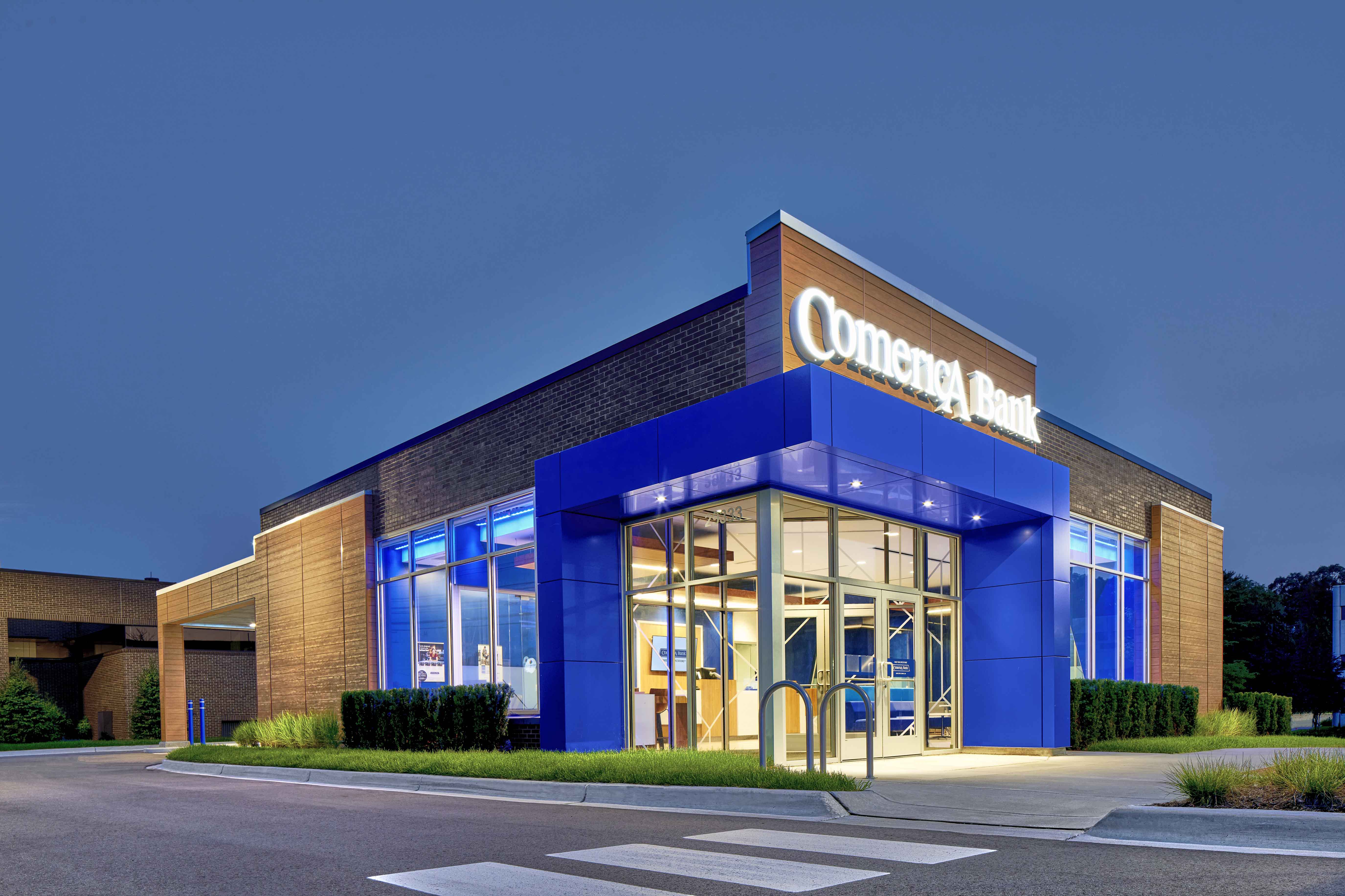 Comerica Bank Northwestern Prototype Case Study Exterior